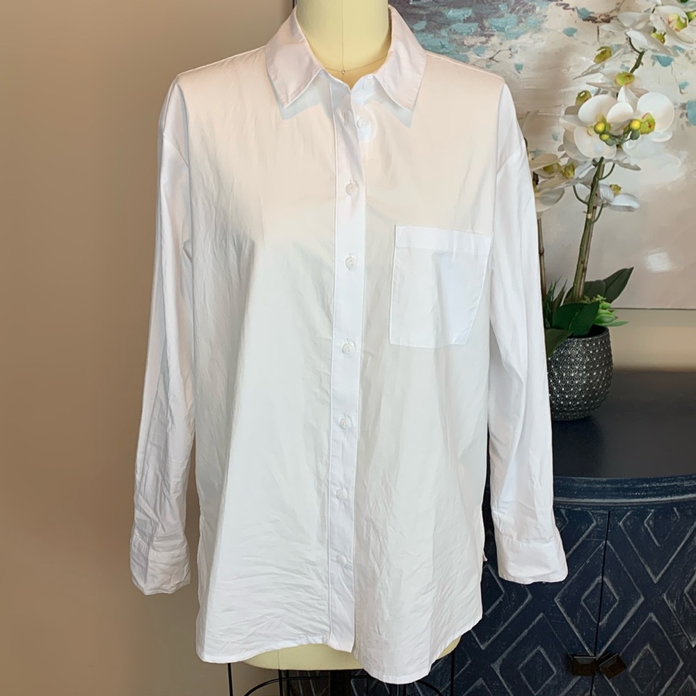 NWT TIME and TRU Women’s White Oversized Shirt Size Small 4-6
